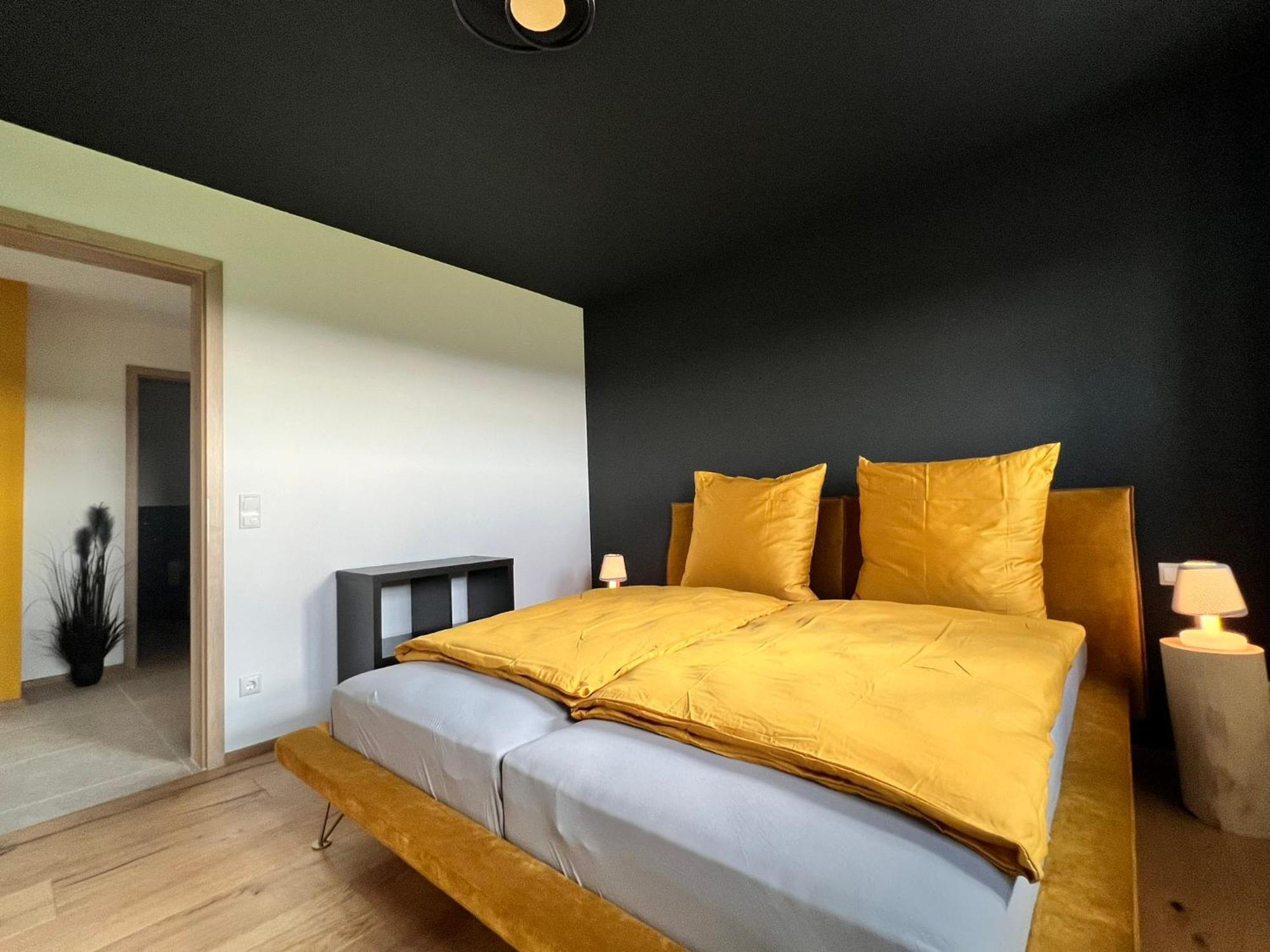 Stay Nice Apartments Dorfen Naehe Muenchen Jacuzzi Grillkota 75 Zoll Tv Exterior photo